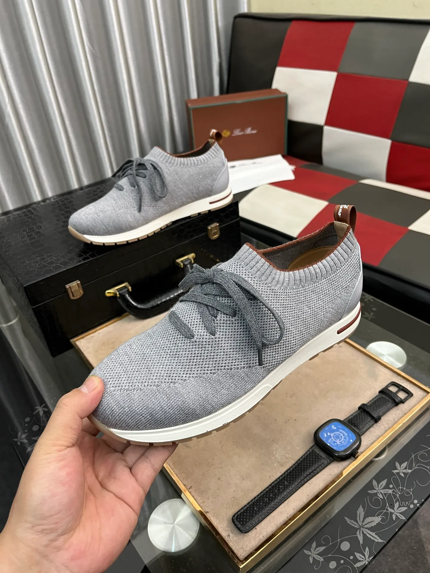 Men's shoes 💰420⌚️⌚️ (loro piana) new moccasin shoes official website original 1:1 mold opening, original quality 💯 fine workmanship, high-end luxury ☘ The upper is made of original waterproof treatment breathable fly-woven suede 🌴 luxury 🐂 leather lining 🍓 rubber wear-resistant outsole, size 38-44 (size 45 can be customized) 5️⃣ colors available